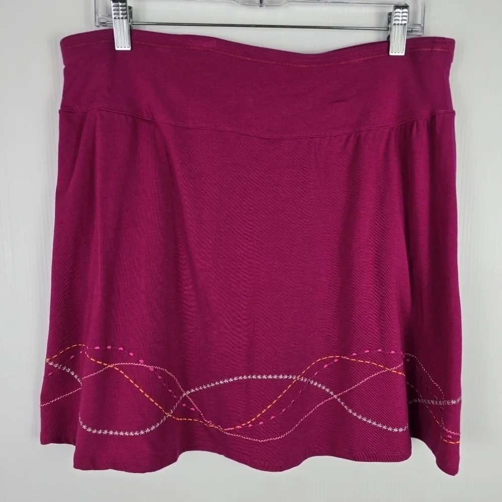 Title Nine Women's Fuschia Embroidered Bottom Skirt Gathered Waist SizeM Flouncy
